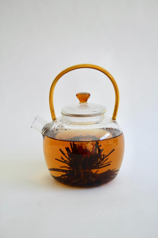 Glass 600ml Teapot with Gold-Colour Accents